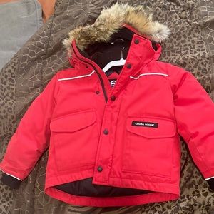 Kids Canada Goose red/black size 4-5